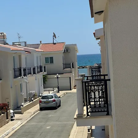 Sea Side House Βορόκλινη