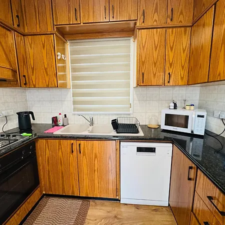 Sea Side House Vakantiehuis Oroklini